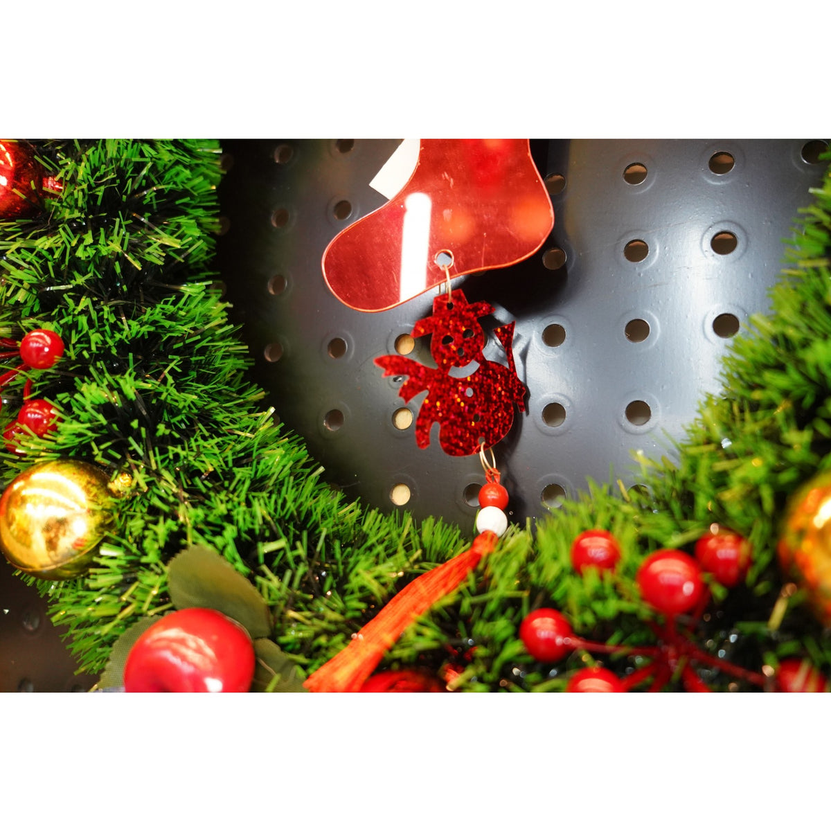Ornament Brad de Crăciun în Formă de Gheață cu Om de Zăpadă, Finisaj Lucios, Acril Rezistent, Decor Interior și Exterior, Roșu, 10 x 28 cm