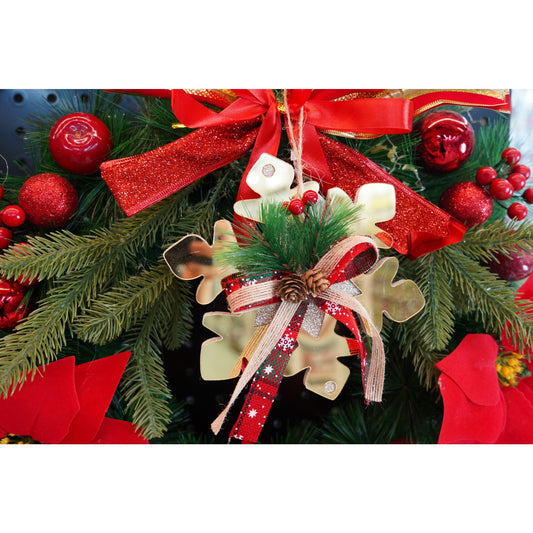 Ornament Brad Crăciun în Formă de Fulg de Nea, Finisaj Auriu Lucios, Acril Rezistent, Utilizare Interior și Exterior, 16x16 cm