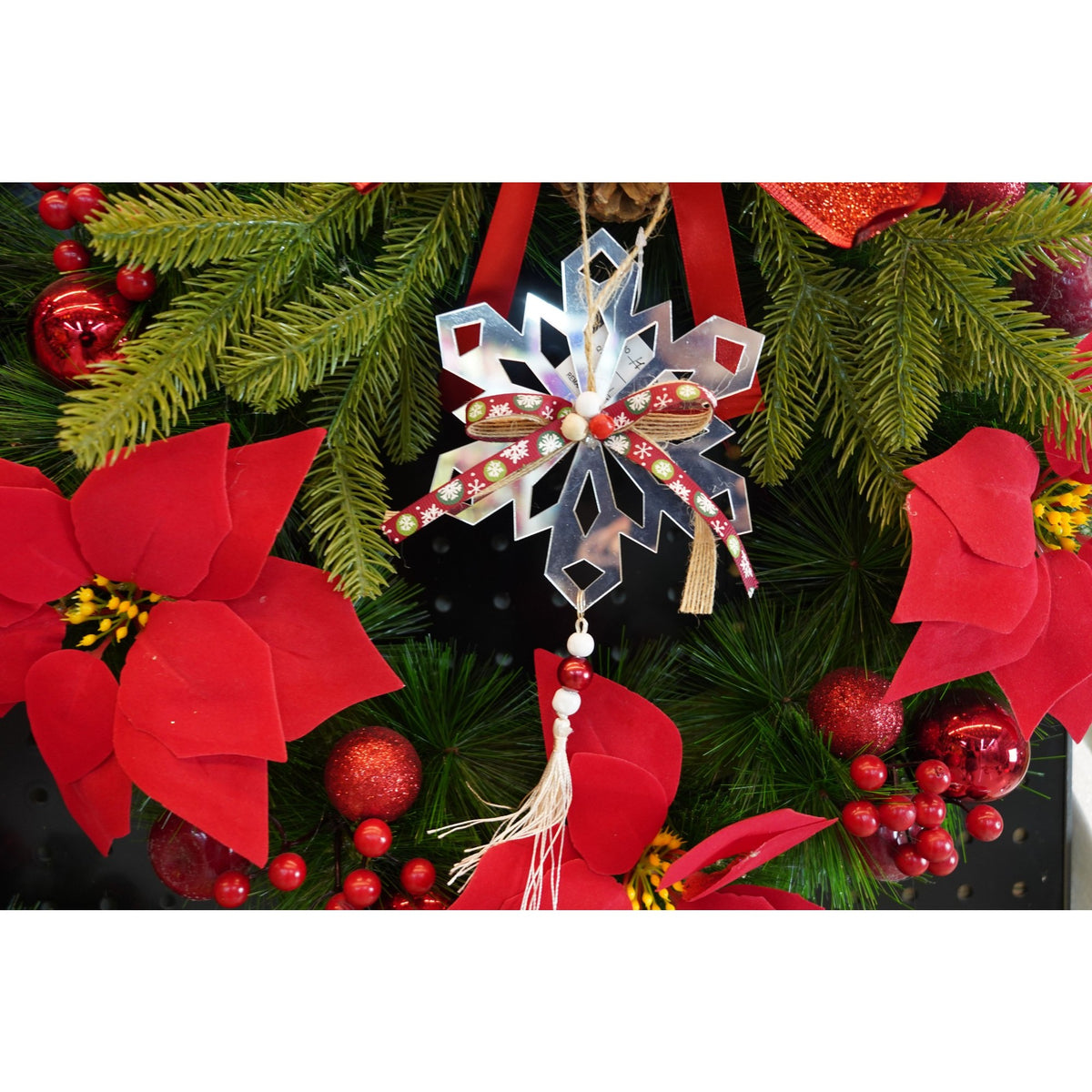 Ornament Brad Fulg de Nea, Decoratiune Craciun cu Finisaj Lucios, Acril, Argintiu, 14 x 26 cm