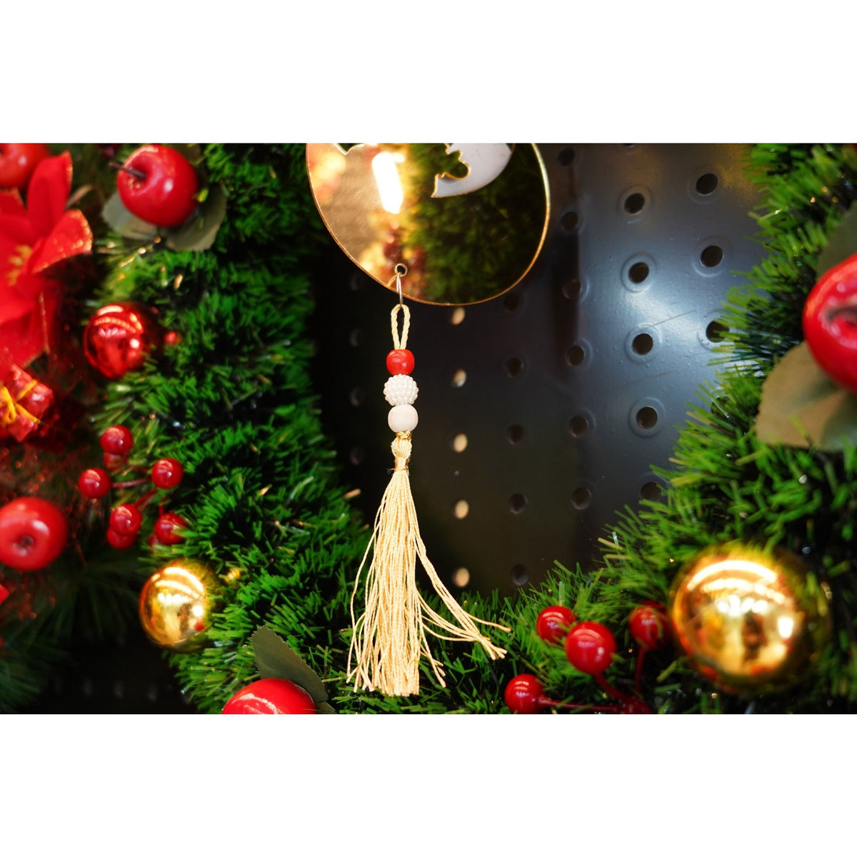 Ornament Brad Luna, Decoratiune Craciun Suspendata, Acril Lucios, Interior si Exterior, 10 x 25 cm, Auriu