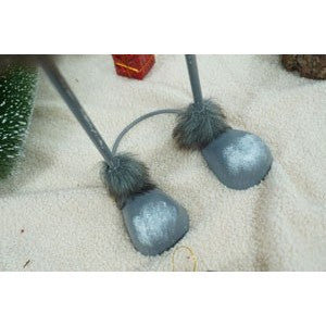 Ornament de Craciun Ren Miscator cu Arc, Figurina Decorativa din Material Textil Moale, Decoratiune de Interior pentru Masa sau Fereastra, Inaltime 73 cm, Gri si Alb