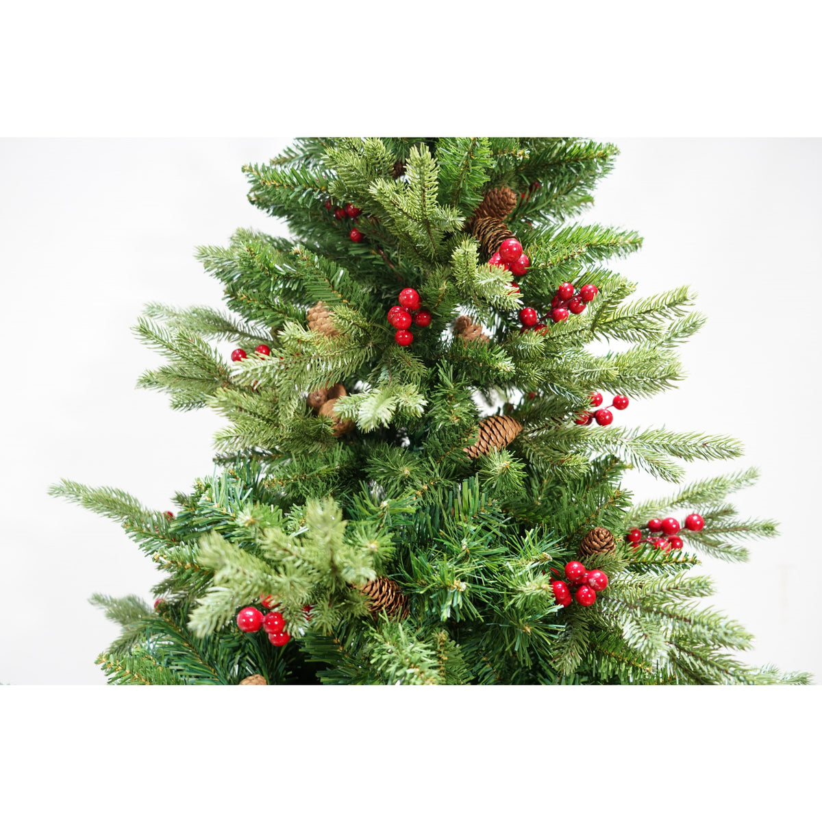 Brad Artificial Craciun Premium, Decorat cu Conuri de Pin si Vasc, Structura Metalica cu 774 Ramuri, Verde, Inaltime 180 cm, Diametru 115 cm, Suport Metalic Inclus