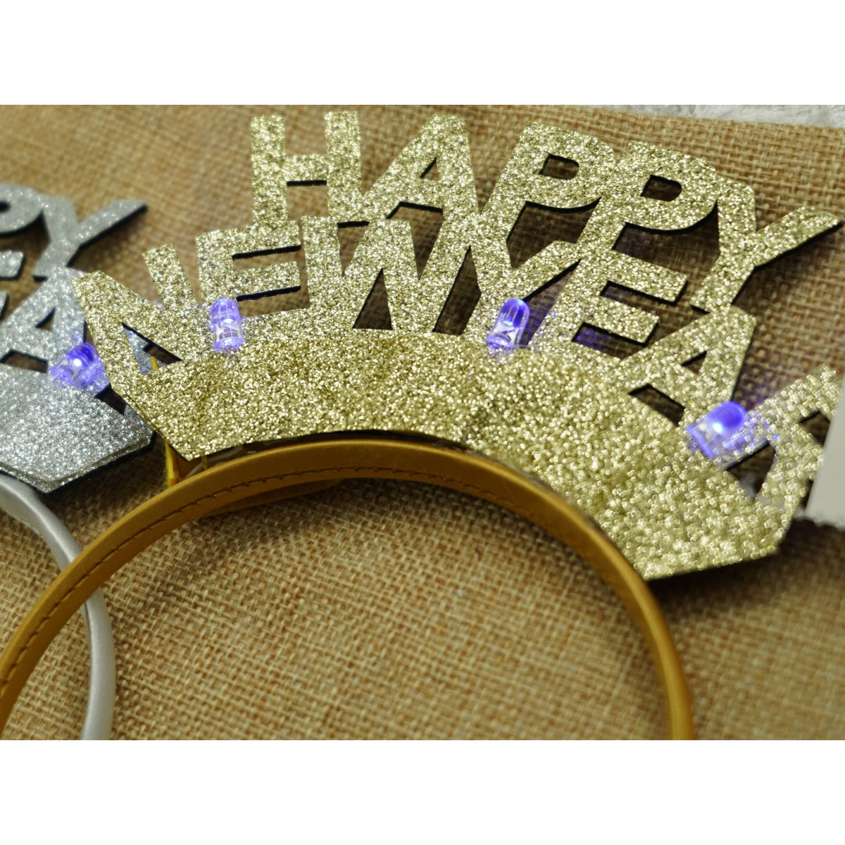 Bentita Decorativa Happy New Year, Accesoriu Petrecere Revelion, Plastic si Textil, Marime Universala, Auriu