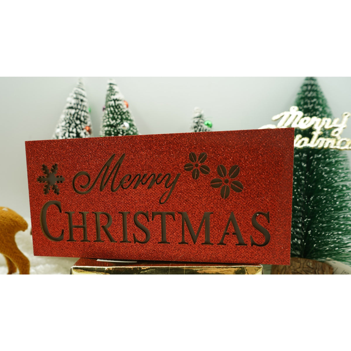Decoratiune Luminoasa Craciun, Mesaj Merry Christmas, Lemn, Interior si Exterior, Rosu, 19 x 9 x 4 cm