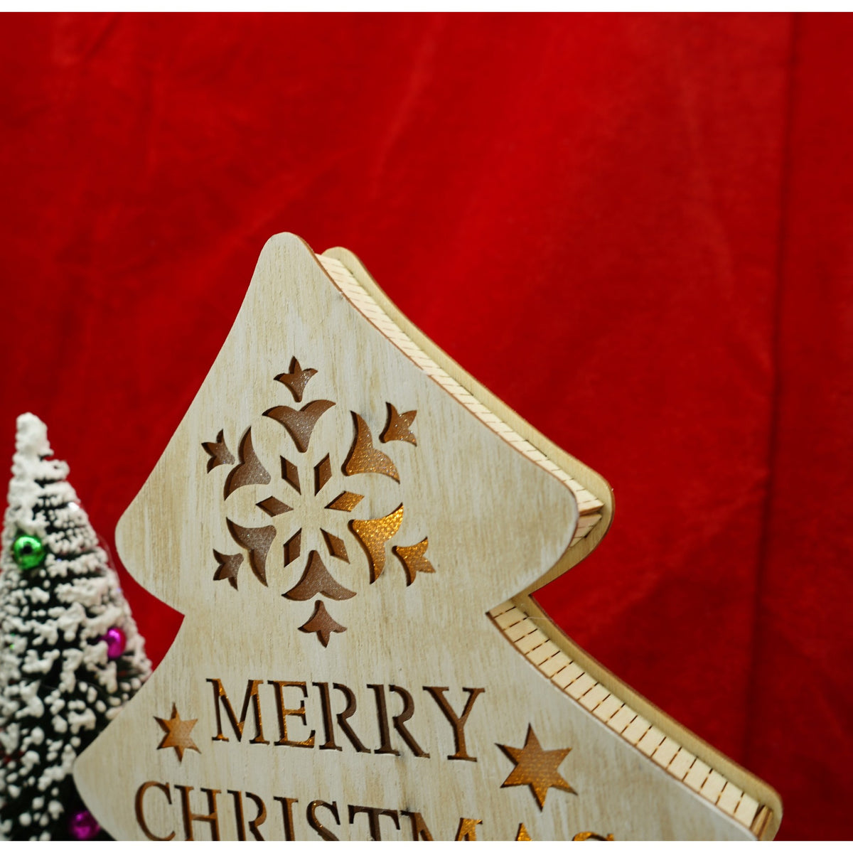 Decoratiune Luminoasa in Forma de Brad, Inscriptie Merry Christmas, Lemn, Alb, 19 x 3 x 22 cm