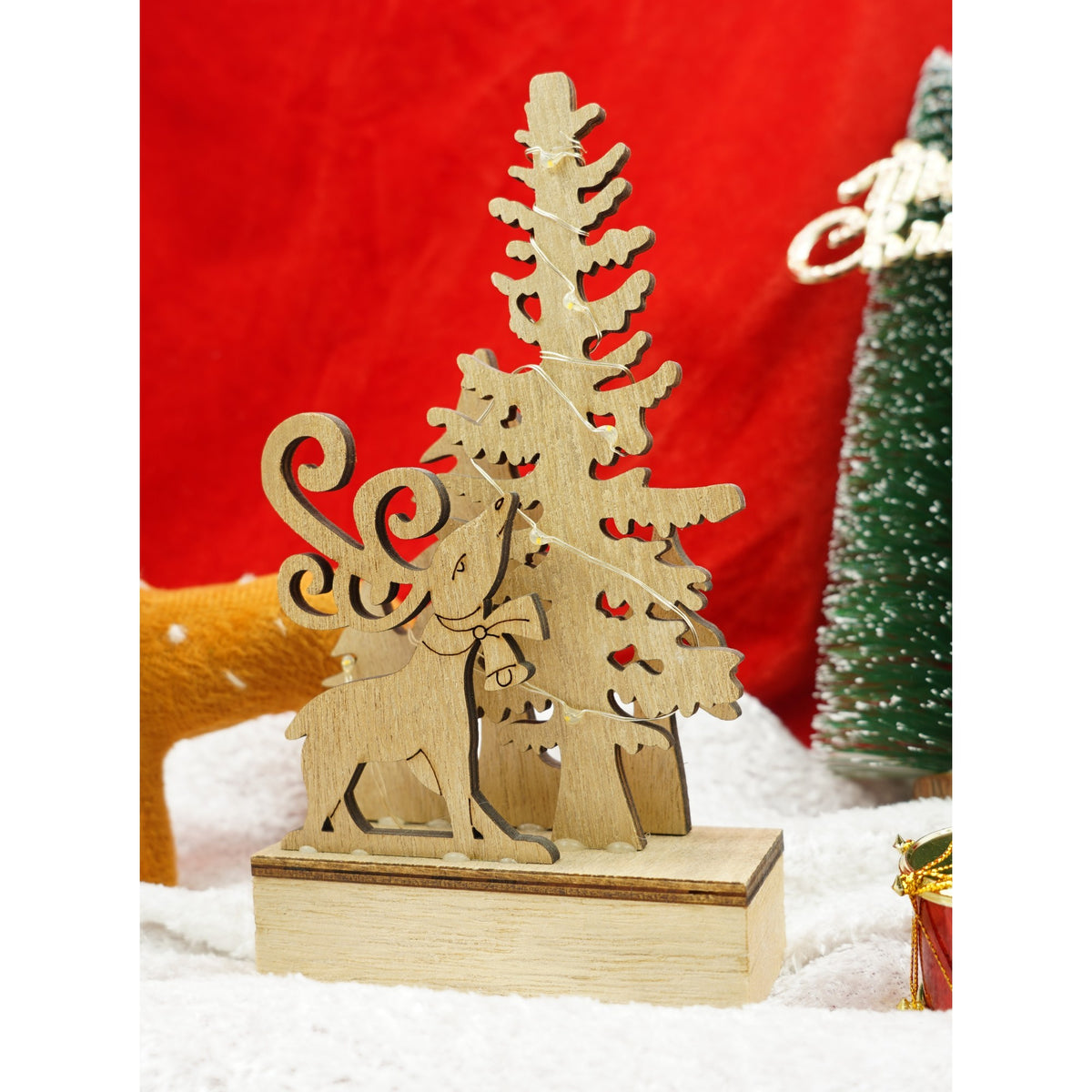 Decoratiune Luminoasa de Craciun, Peisaj de Iarna cu Cerb si Brad, Lemn Natural, 11 x 5 x 19 cm, Maro