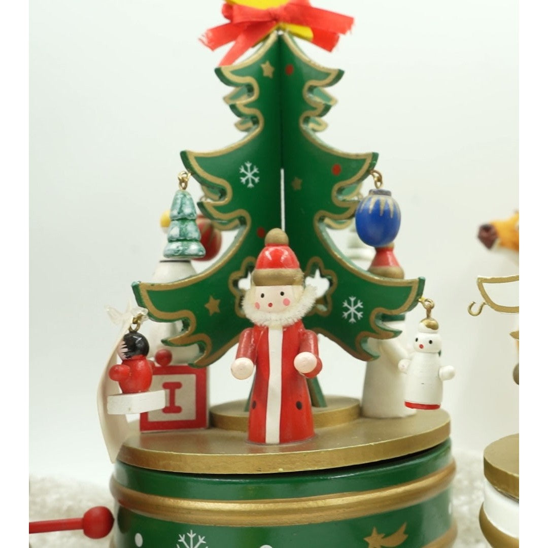 Cutiuta Muzicala de Craciun in Forma de Bradut, Mecanism Rotativ Manual, Decoratiune Festiva Interior, Lemn, Verde, 12 cm x 22 cm