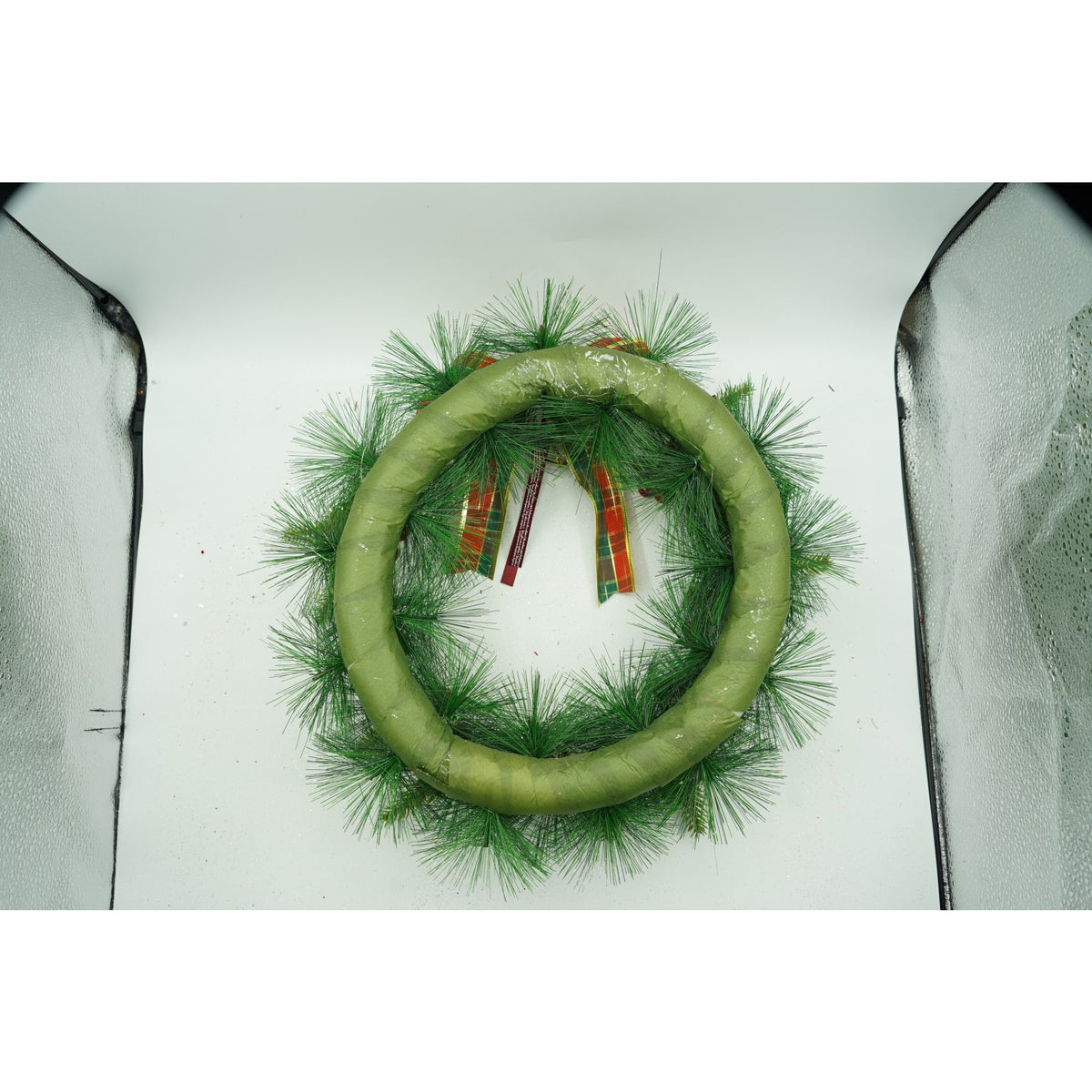 Coronita de Craciun pentru Usa, Brad Artificial Decorat cu Flori si Globuri, Rama PVC Rezistenta, Interior si Exterior, Rosu si Verde, 40 cm