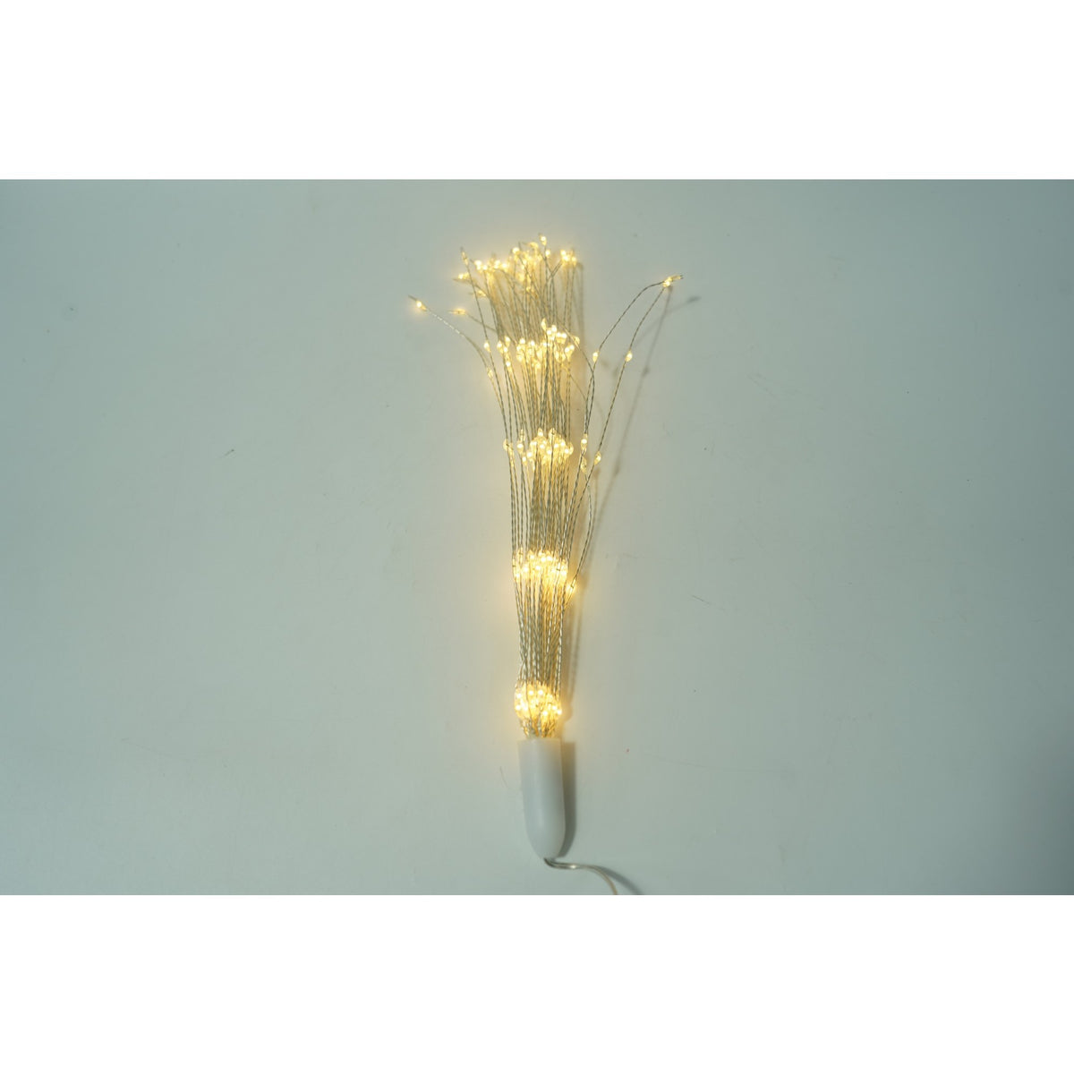 Instalatie Craciun Tip Artificii Fireworks, 200 LED-uri cu Telecomanda 8 Functii, Incarcare Solara, Fir Cupru Flexibil pentru Interior si Exterior, Alb Cald
