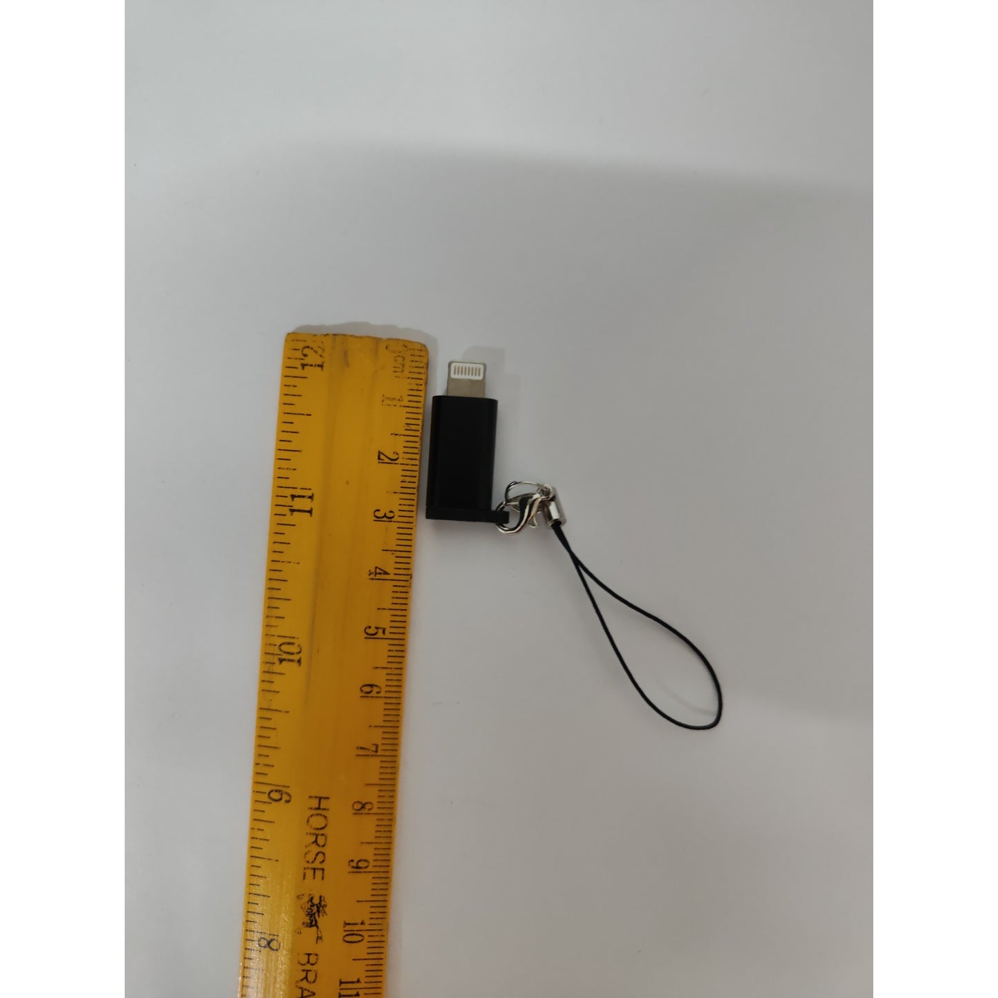 Adaptor USB-C Mama la Lightning Tata, Convertor Date si Incarcare pentru iPhone, Carcasa Metalica cu Agatatoare Breloc, Negru