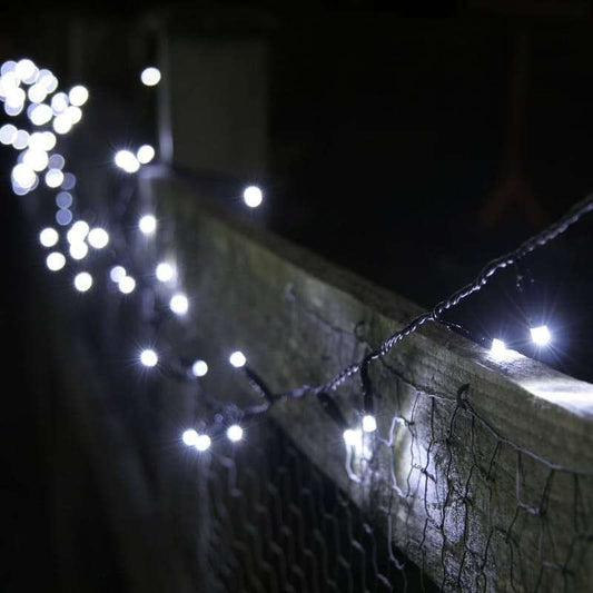 Instalatie de Craciun Tip Liniar cu Baterii, 50 LED-uri, 2 Moduri de Iluminare, Fir Verde, 5 m, Alb Rece