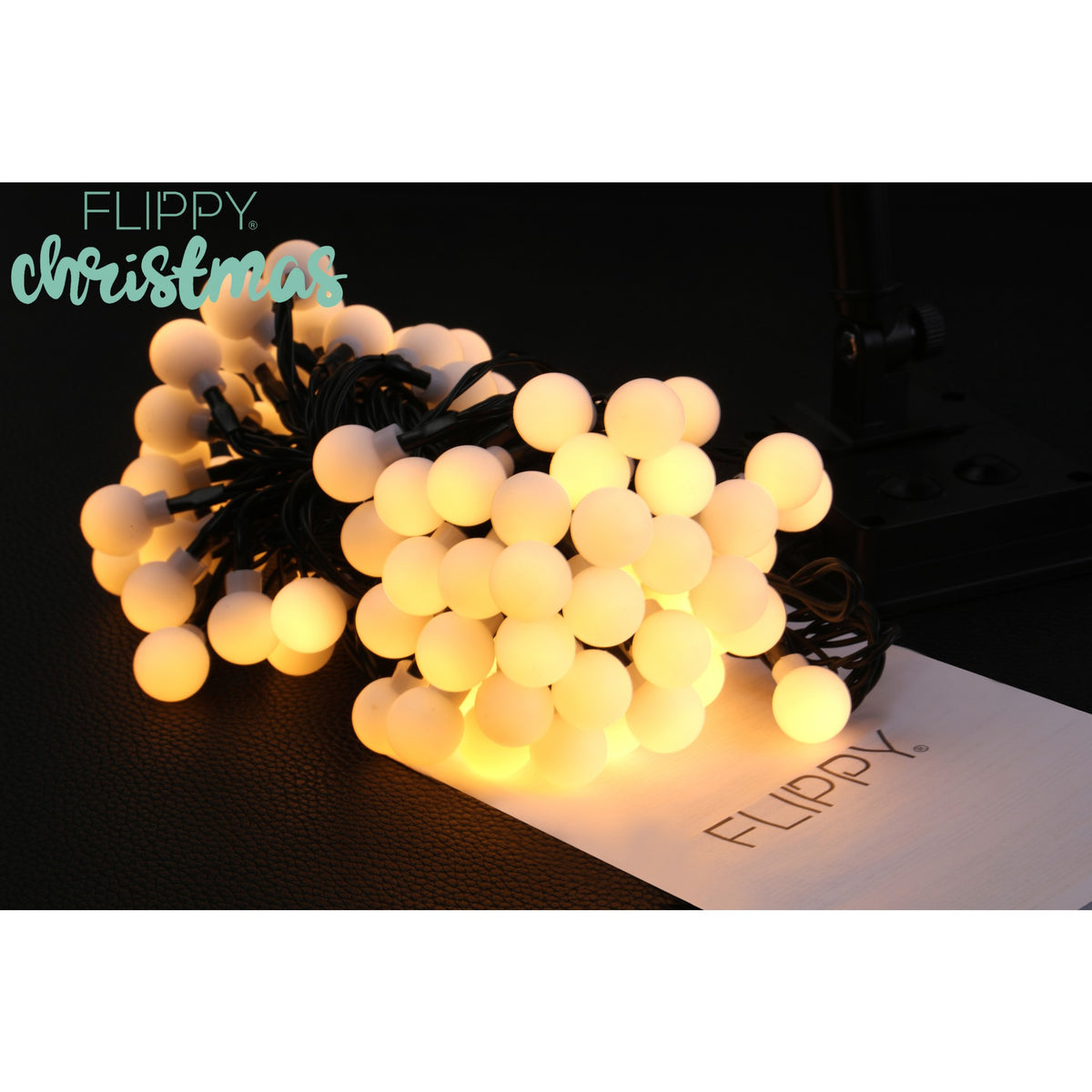Instalatie Craciun Solara, 100 LED-uri cu Ornament Tip Bulb, 8 Jocuri de Lumini, Senzor Crepuscular, Liniara, Interior si Exterior, Alb Cald, 12 m