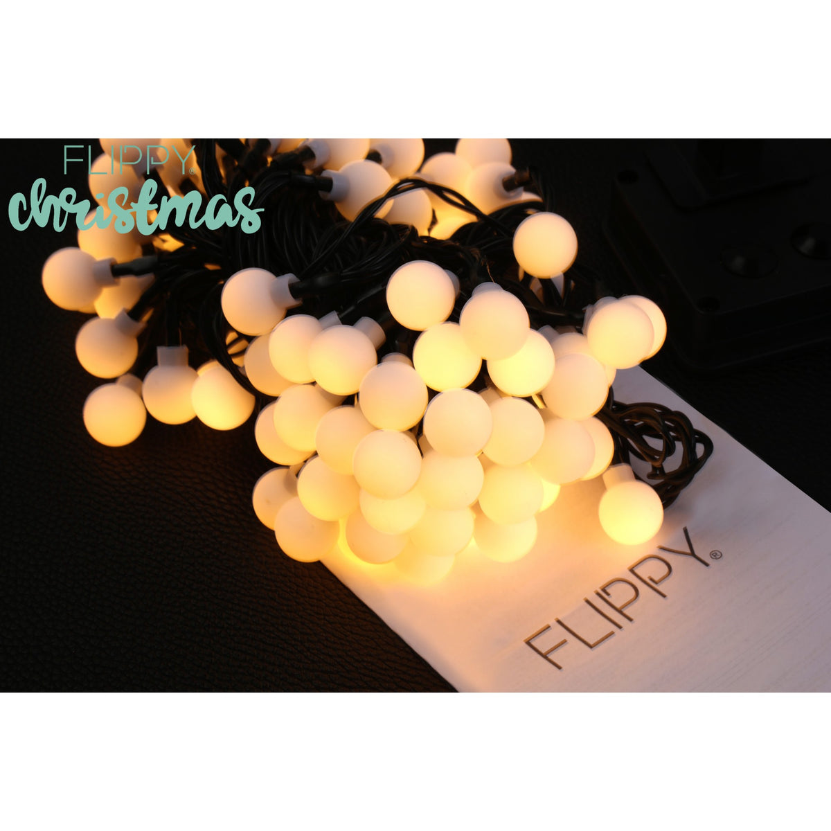 Instalatie Craciun Solara, 100 LED-uri cu Ornament Tip Bulb, 8 Jocuri de Lumini, Senzor Crepuscular, Liniara, Interior si Exterior, Alb Cald, 12 m