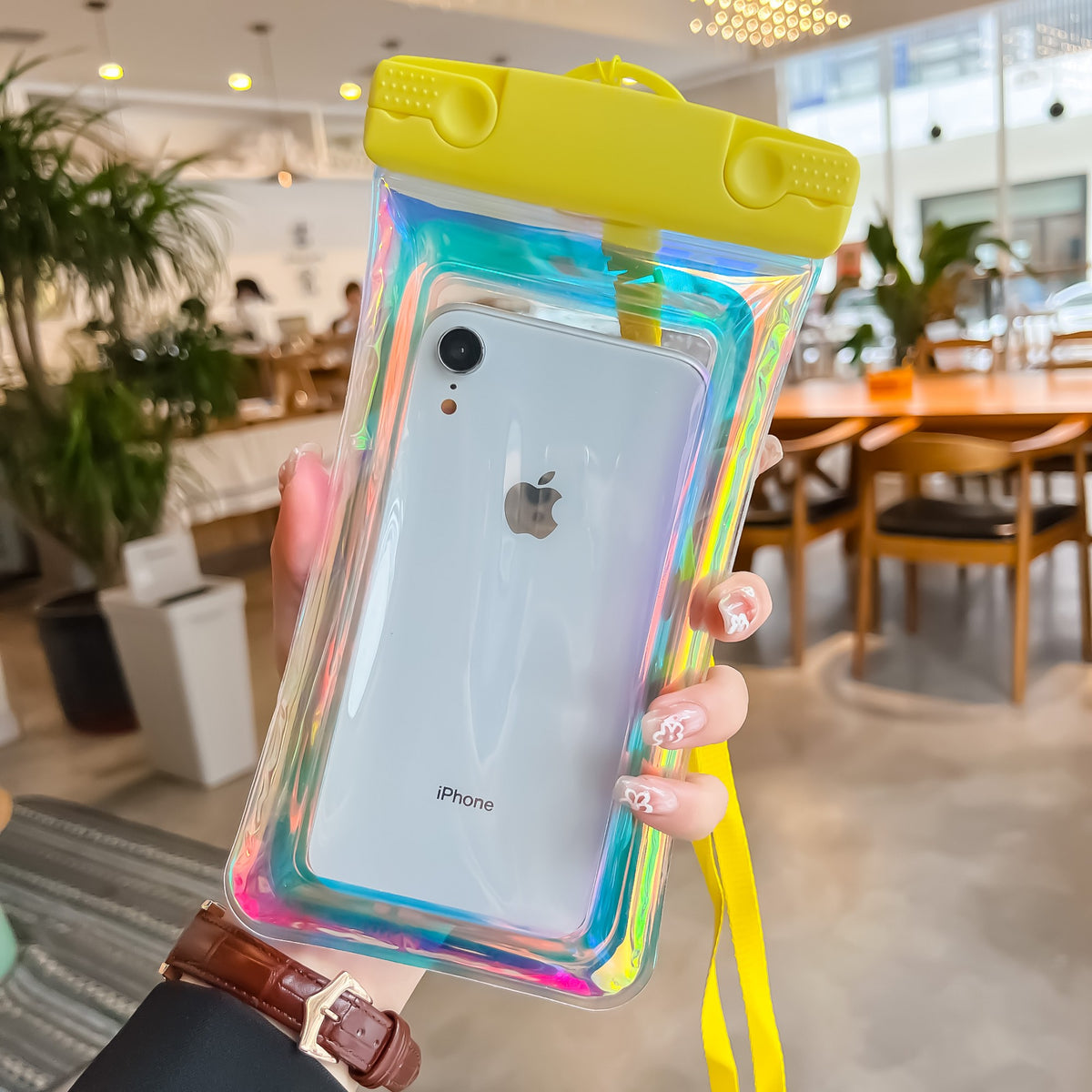 Husa Subacvatica Waterproof Universala, Protectie Impermeabila IPX8, Design Holografic cu Irizatii, pentru Telefoane pana la 6.9 inch si Documente, cu Snur de Gat, Galben