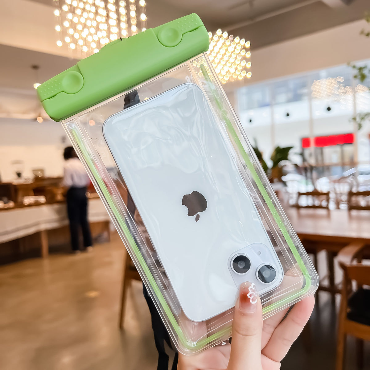 Husa Subacvatica Universala, Protectie Waterproof IPX8 si Fosforescenta, Material Transparent pentru Touchscreen, cu Snur pentru Gat, Pana la 6.9 Inch, Verde