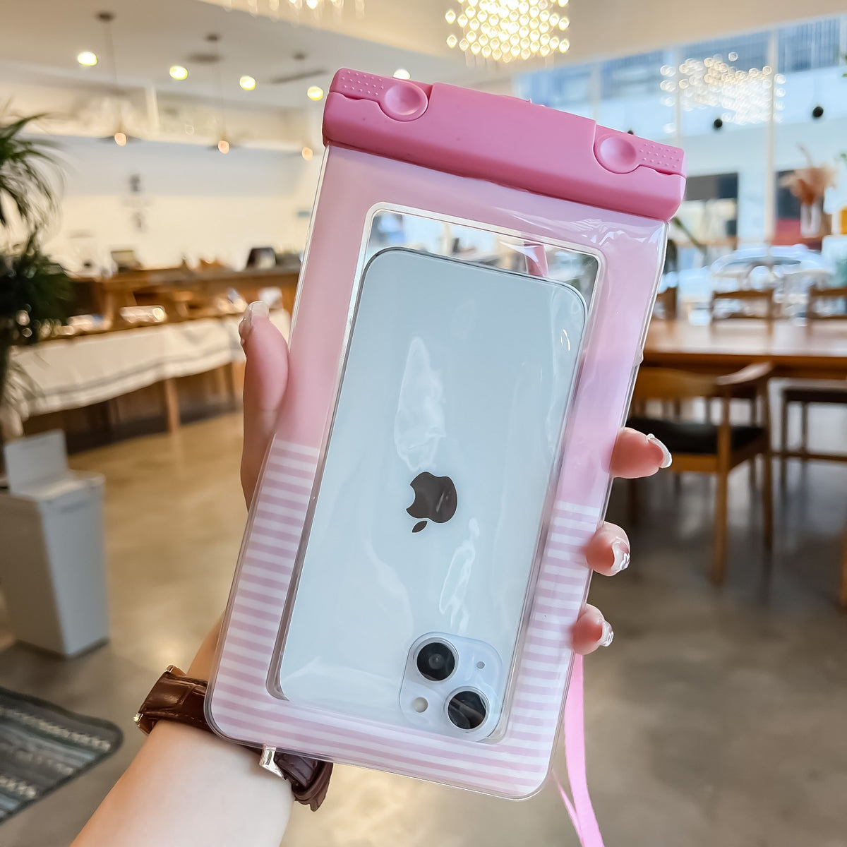 Husa Subacvatica Cushion Universala, Protectie Waterproof si Snowproof pentru Telefon si Documente, Design Dungat, cu Snur, Roz