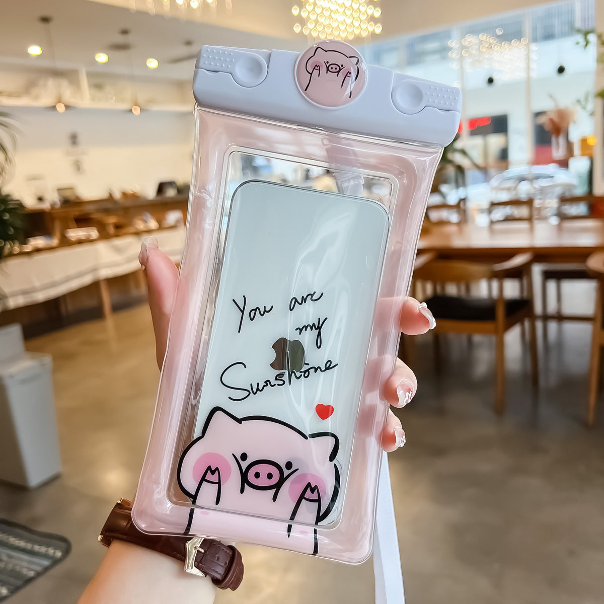 Mascot Husa Subacvatica Waterproof si Snowproof, Protectie IPX8 Pana la 20m, Etansa cu Touch Screen si Snur, PVC Transparent, Universala Pana la 6.9 Inch, Model Piggy, Roz