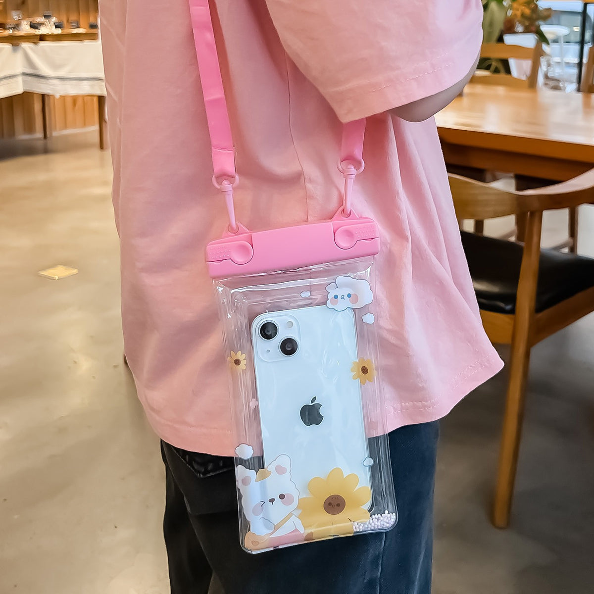 Fruity Husa Subacvatica Universala, Protectie Impermeabila IPX8, Transparenta cu Functie Touchscreen si Snur inclus, Plastic PVC, Pana la 6.9 Inch, Flower Bear Roz